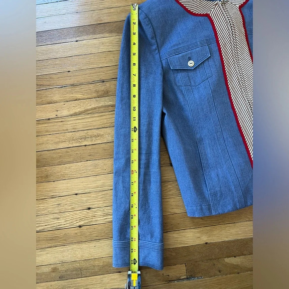 VINTAGE St. John’s Pre-Fall ‘07 Denim Zip-Up Blazer | Medium/Large - Picture 8 of 11